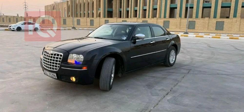 کرایسلەر 300